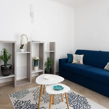 Welcomely - Xenia Boutique House