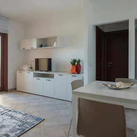 Welcomely - Xenia Boutique House *