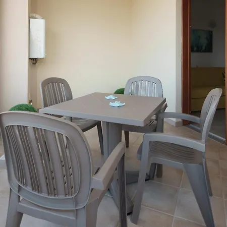 Welcomely - Xenia Boutique House *