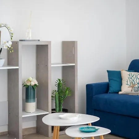Apartment Welcomely - Xenia Boutique House