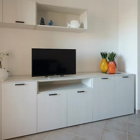 Welcomely - Xenia Boutique House *