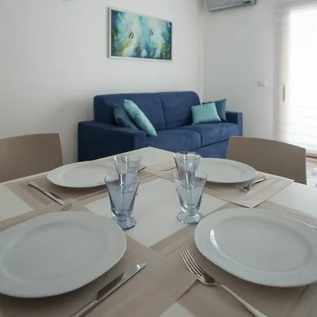 아파트 Welcomely - Xenia Boutique House 올비아