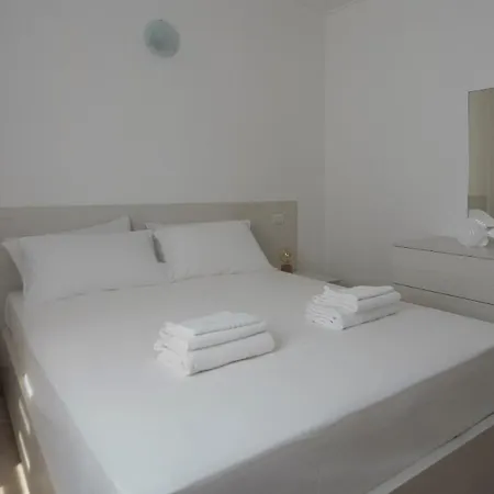 아파트 Welcomely - Xenia Boutique House *