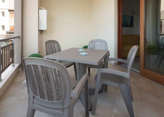 Welcomely - Xenia Boutique House *